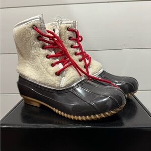 NEW- SUGAR SKIPPER DUCK BOOTS